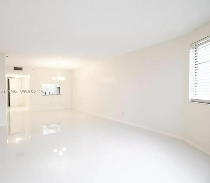 20850 San Simeon Way # 5, Miami FL 33179