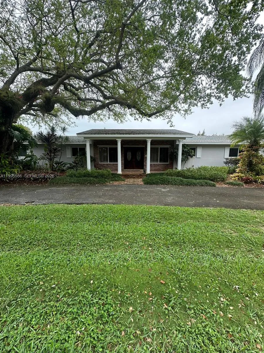 6740 SW 144th St, Palmetto Bay FL 33158