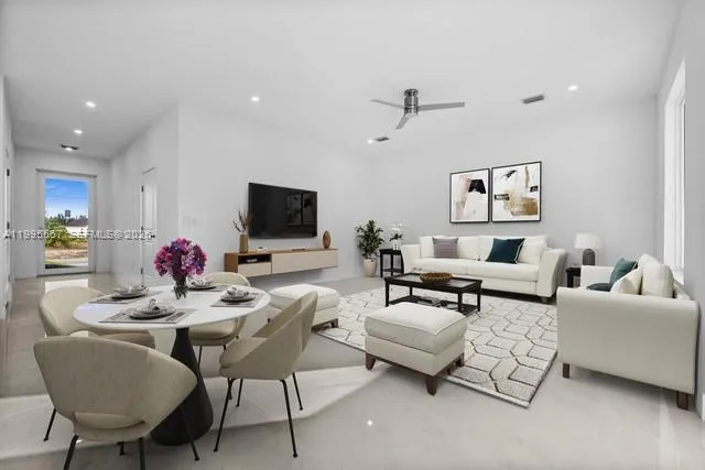 2814 Fifth Ter, Cape Coral FL 33993