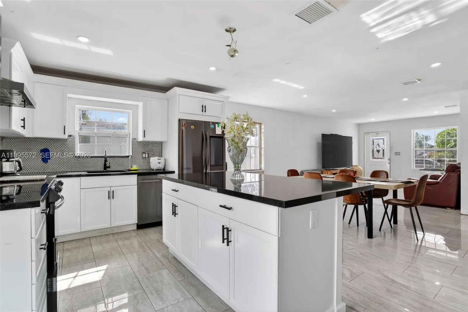 681 NW 21st St, Pompano Beach FL 33060