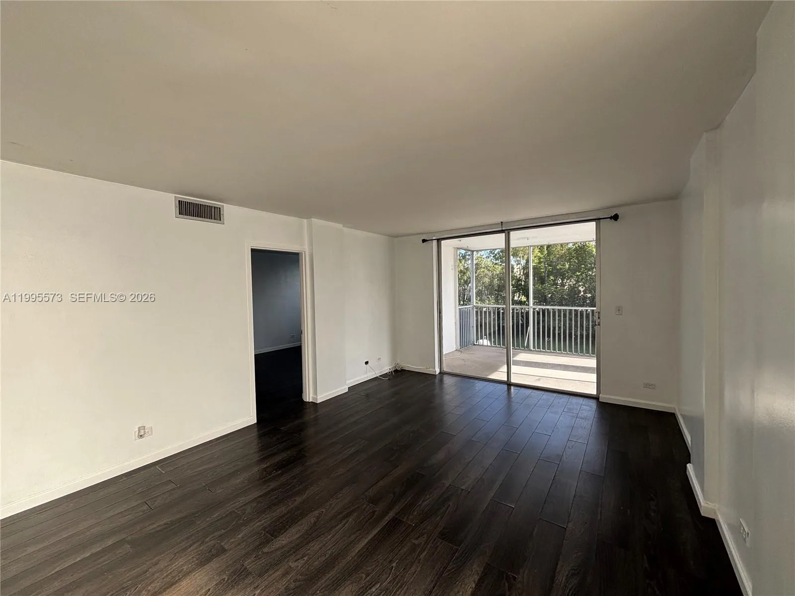 3660 NE 166th St # 215, North Miami Beach FL 33160