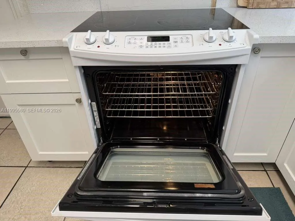 3 SW 7th Ave, Dania Beach FL 33004