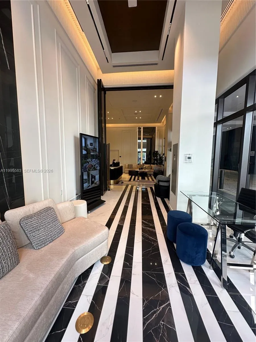 4220 Laguna St # 308, Coral Gables FL 33146