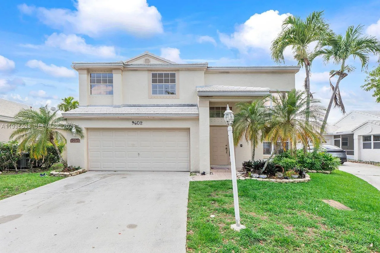 9602 NW 8th Cir, Plantation FL 33324