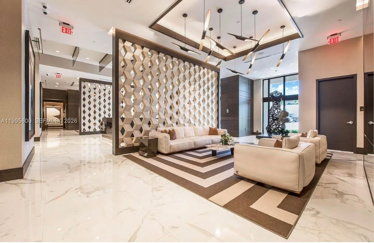 301 Altara Ave # 404, Coral Gables FL 33146