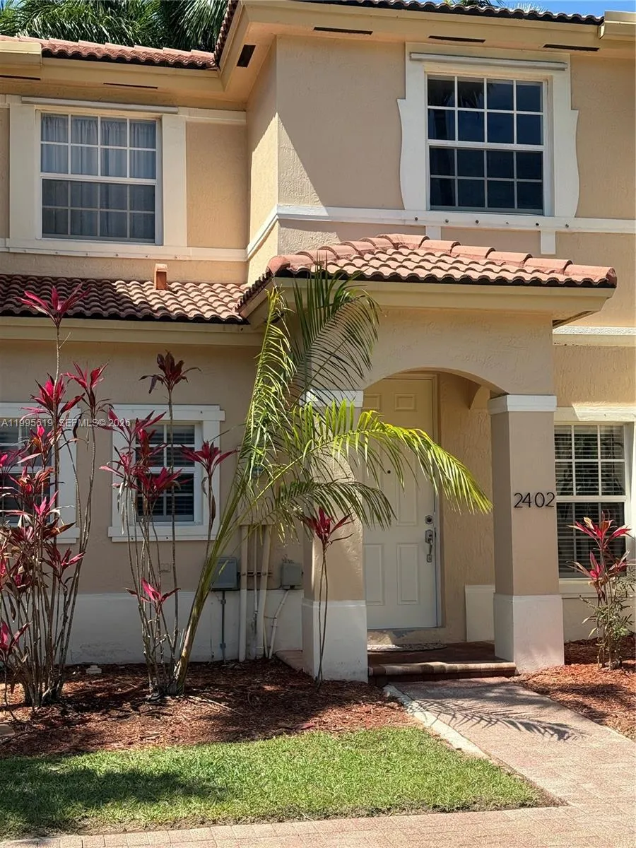 2402 NE 41st Pl, Homestead FL 33033