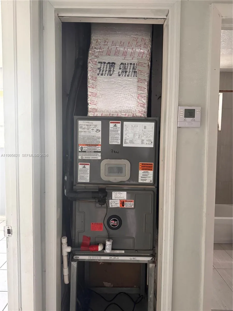 3830 SW 31st St, West Park FL 33023