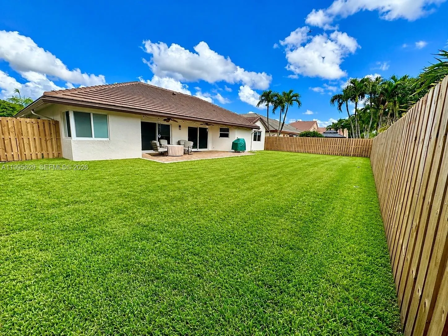 2723 E Abiaca Cir, Davie FL 33328