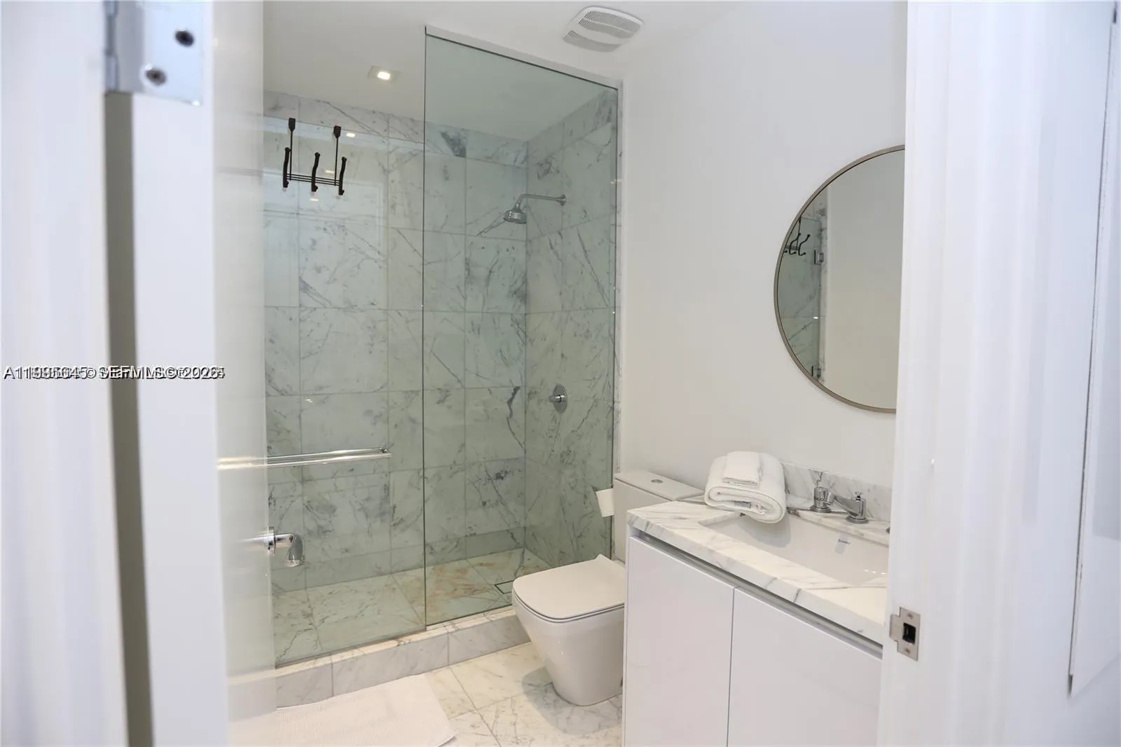 16901 Collins Ave # 904, Sunny Isles Beach FL 33160