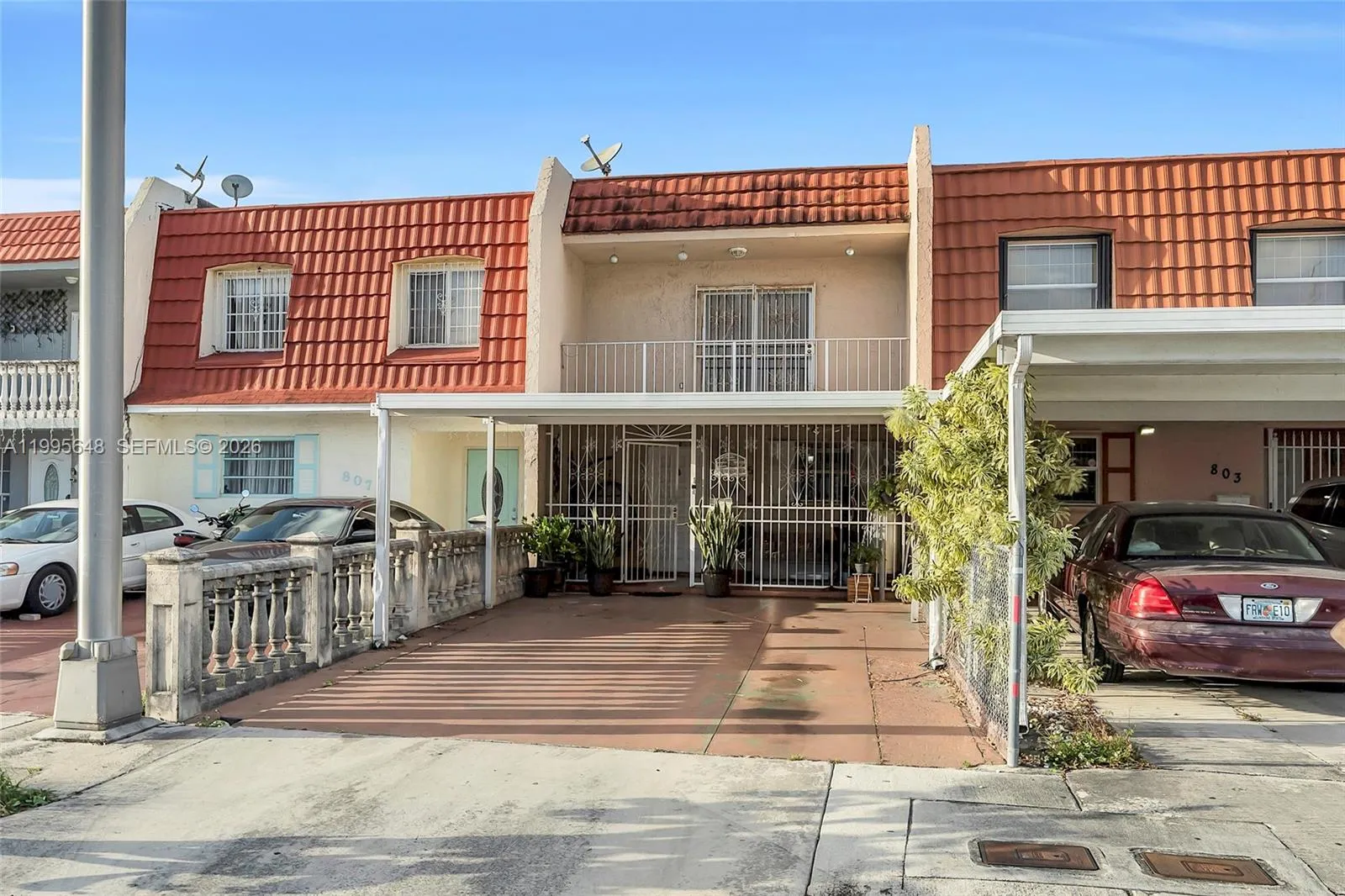 805 W 79th Pl, Hialeah FL 33014