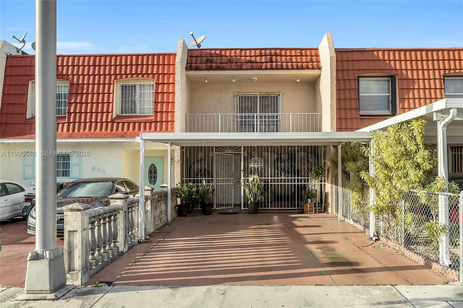 805 W 79th Pl, Hialeah FL 33014