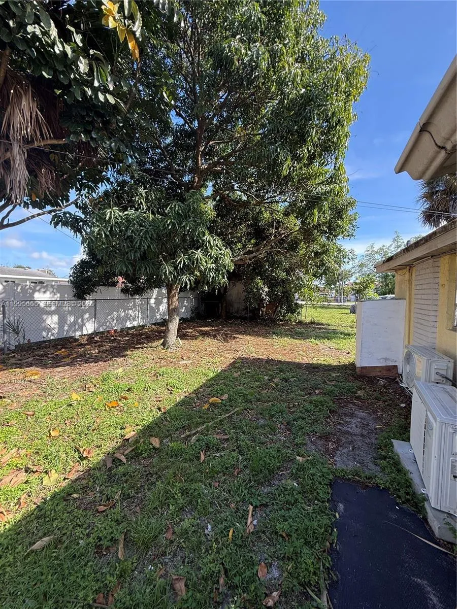 1101 N 58th Ave # 4, Hollywood FL 33021