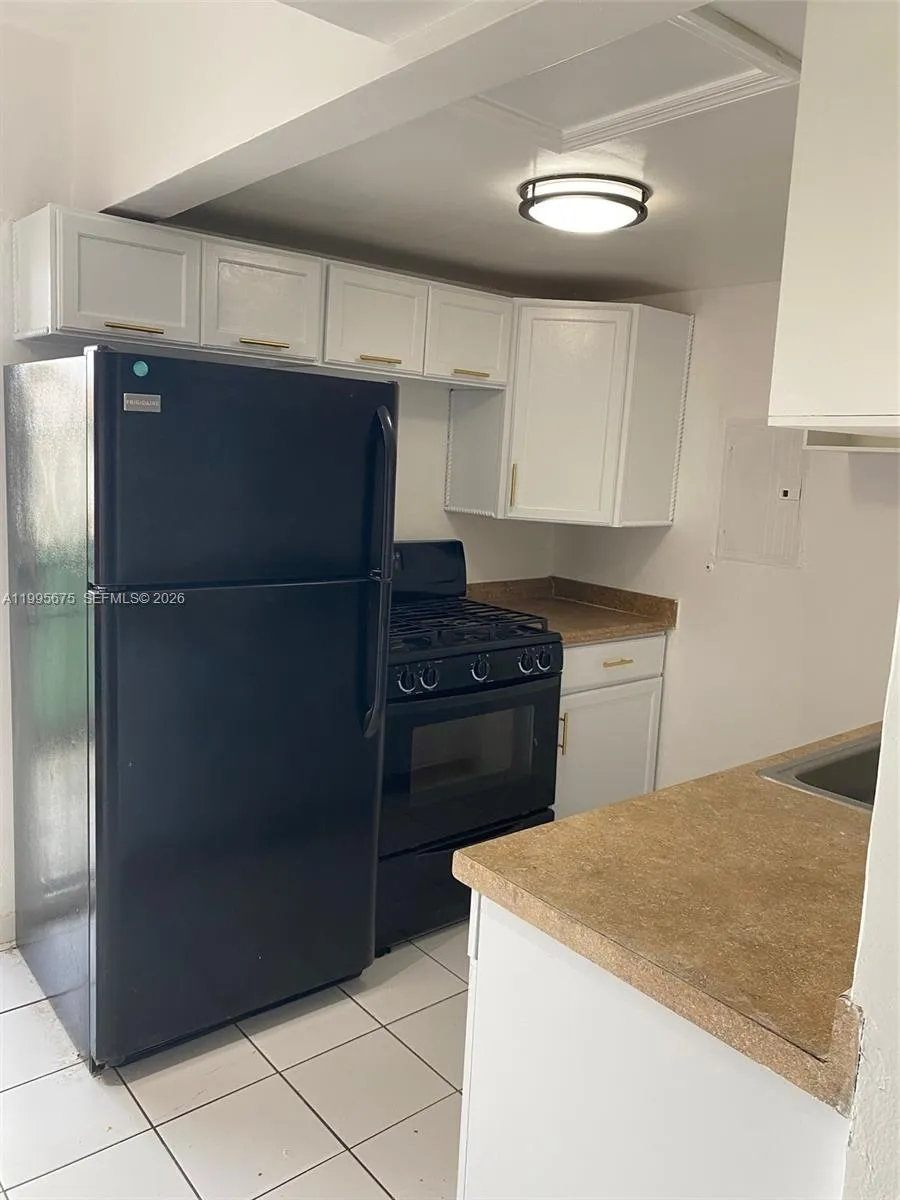 701 S Royal Poinciana Blvd # 8, Miami Springs FL 33166