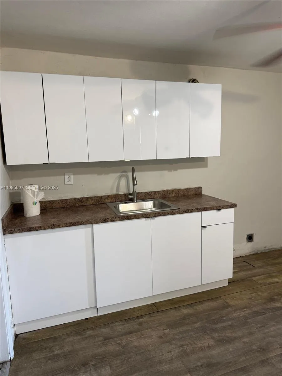 1413 NW 3rd St, Fort Lauderdale FL 33311