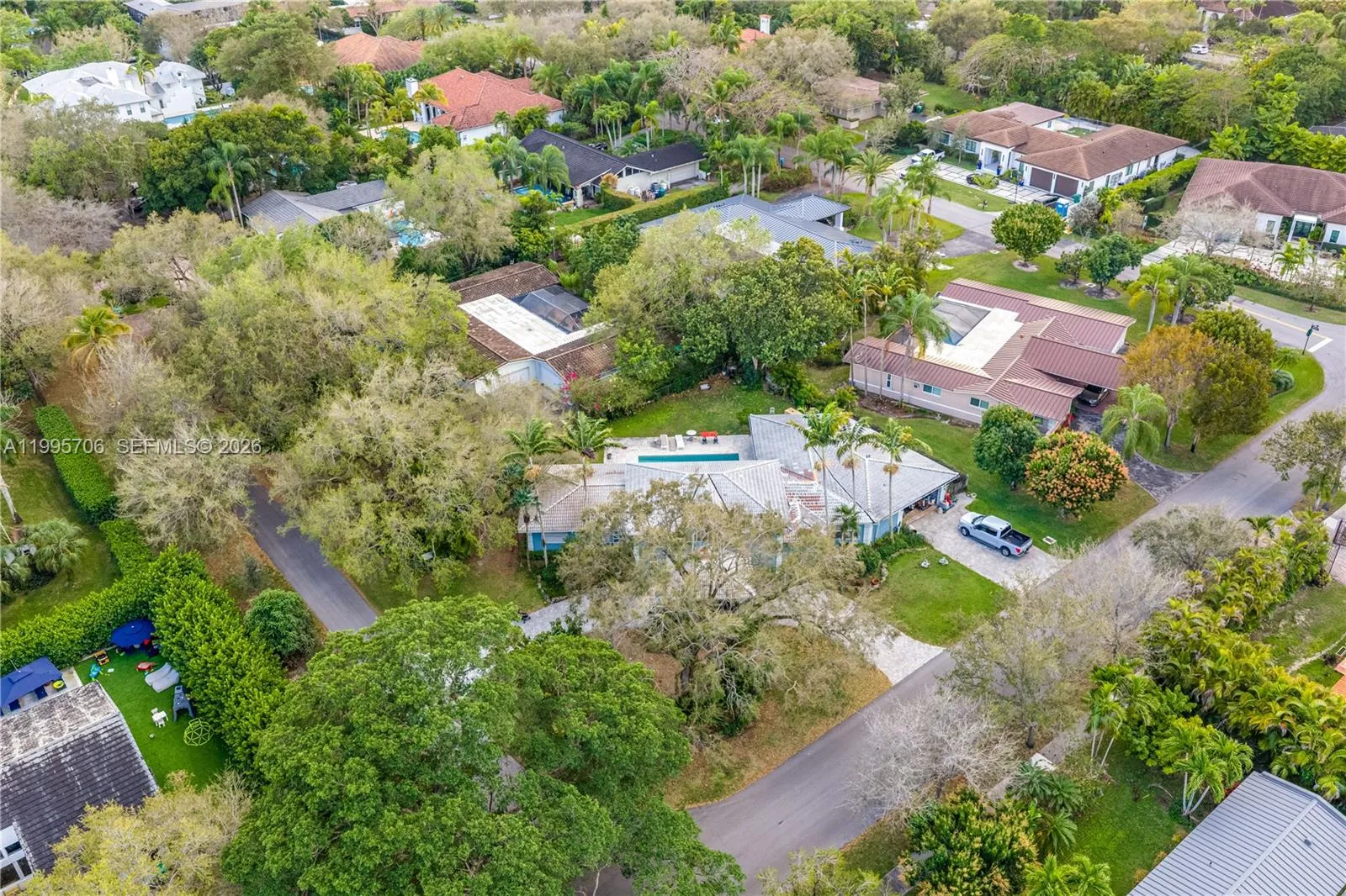9200 SW 70th Ave, Pinecrest FL 33156