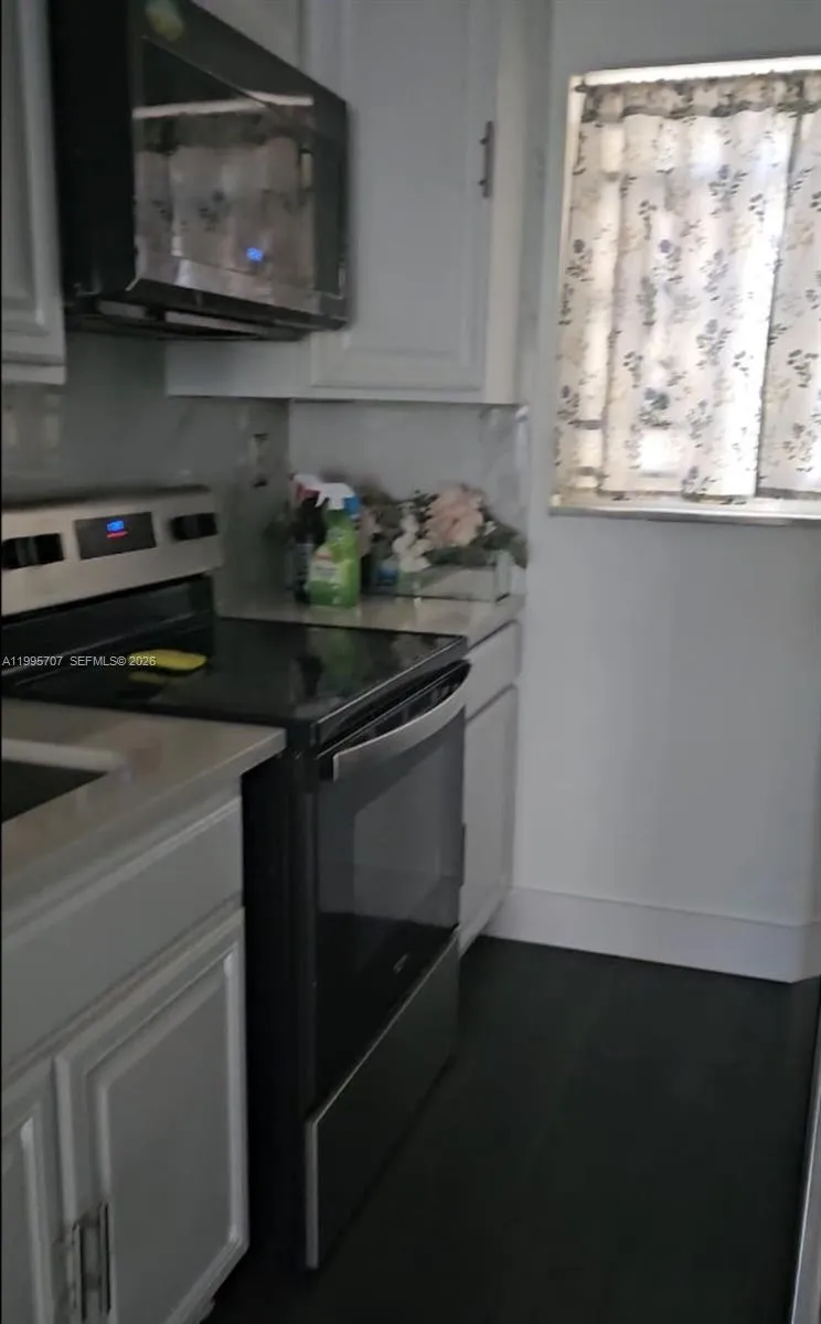 6055 W 19th Ave # 209, Hialeah FL 33012