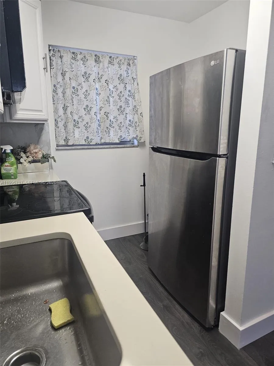 6055 W 19th Ave # 209, Hialeah FL 33012