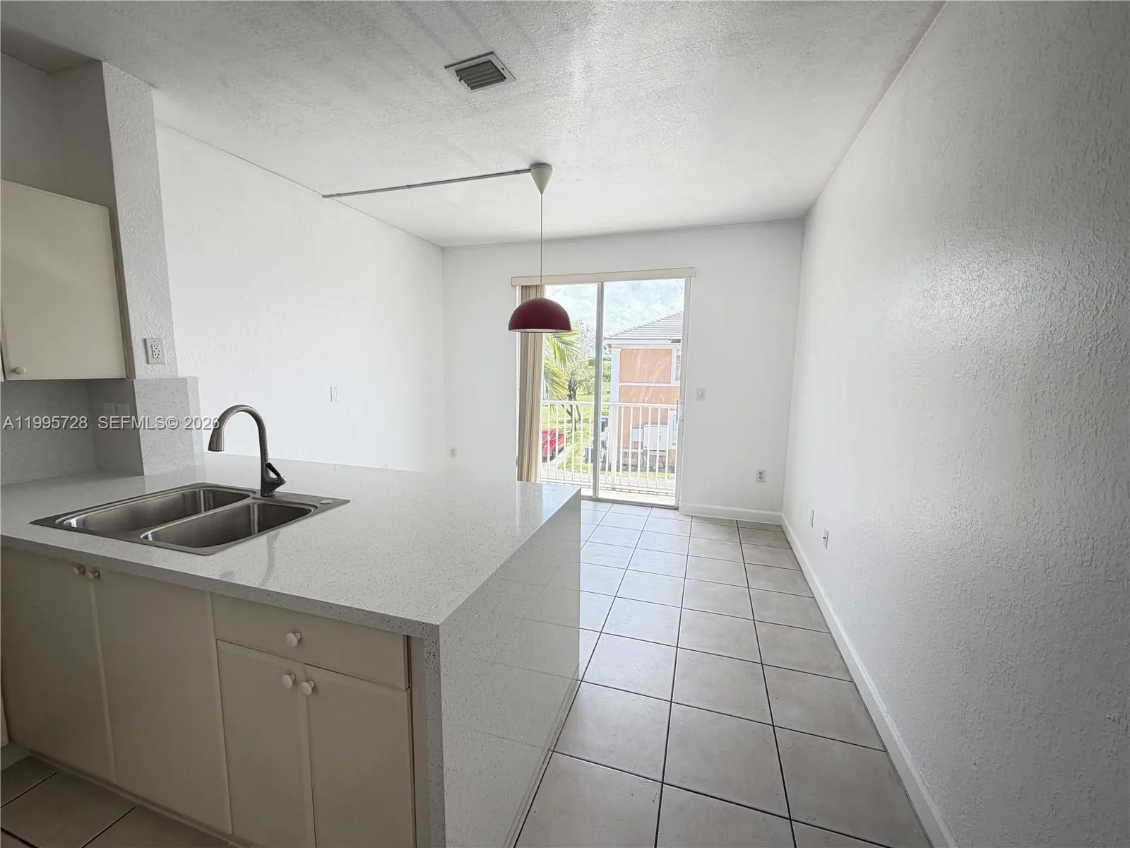 7080 NW 177th St # 13, Hialeah FL 33015