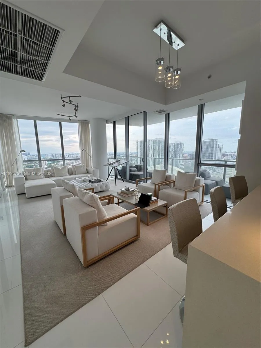 1100 Biscayne Blvd # 2605, Miami FL 33132