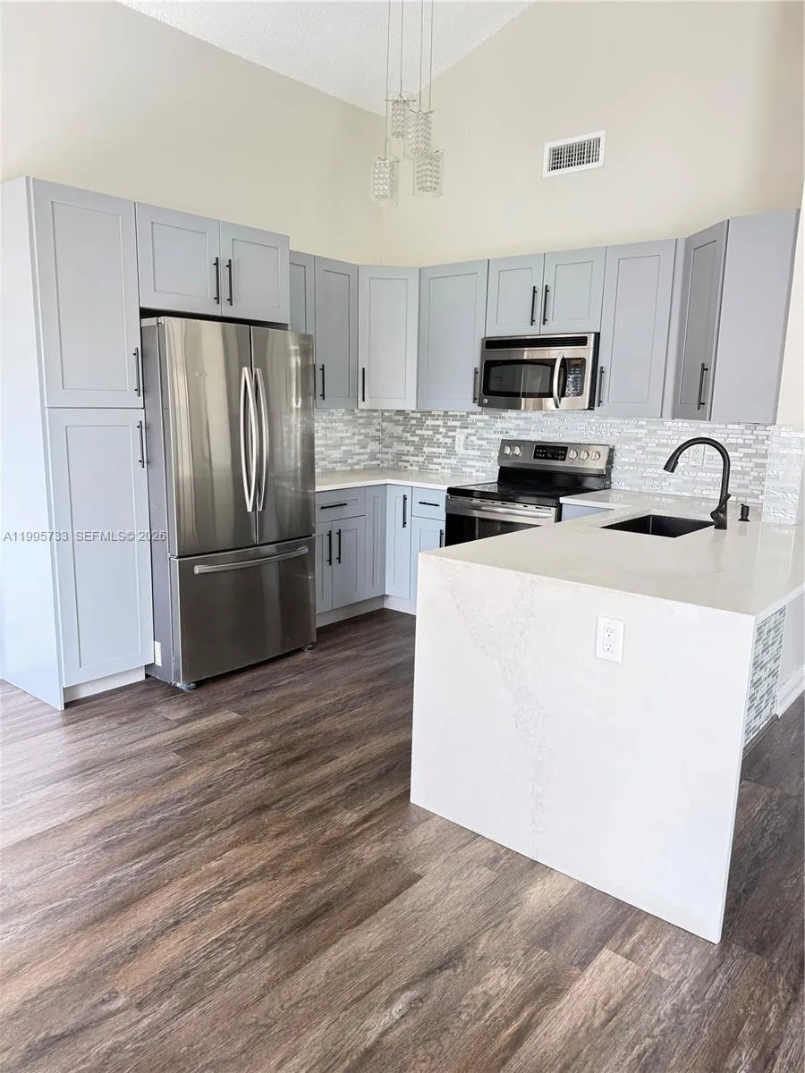 8419 Garden Gate Pl, Boca Raton FL 33433