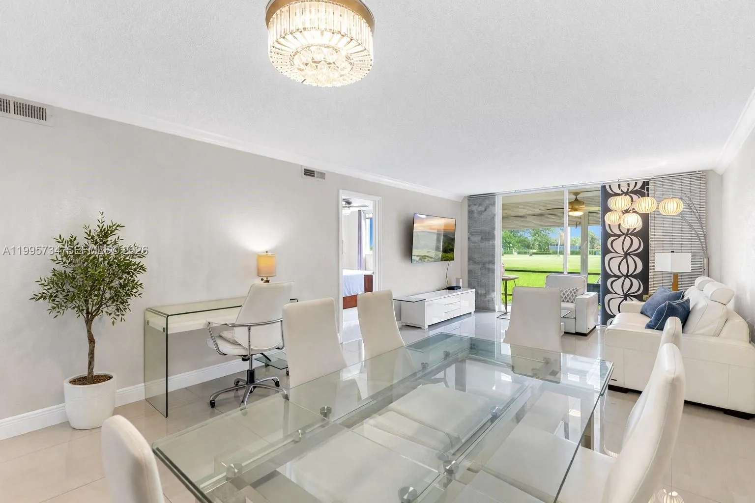 9200 W Hollybrook Lake Drive # 102, Pembroke Pines FL 33025