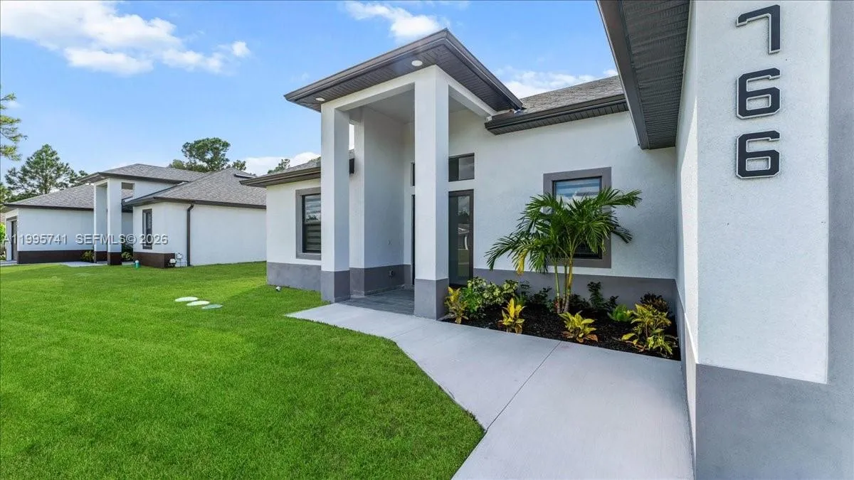 766 ROMA AVE S, Lehigh Acres FL 33974