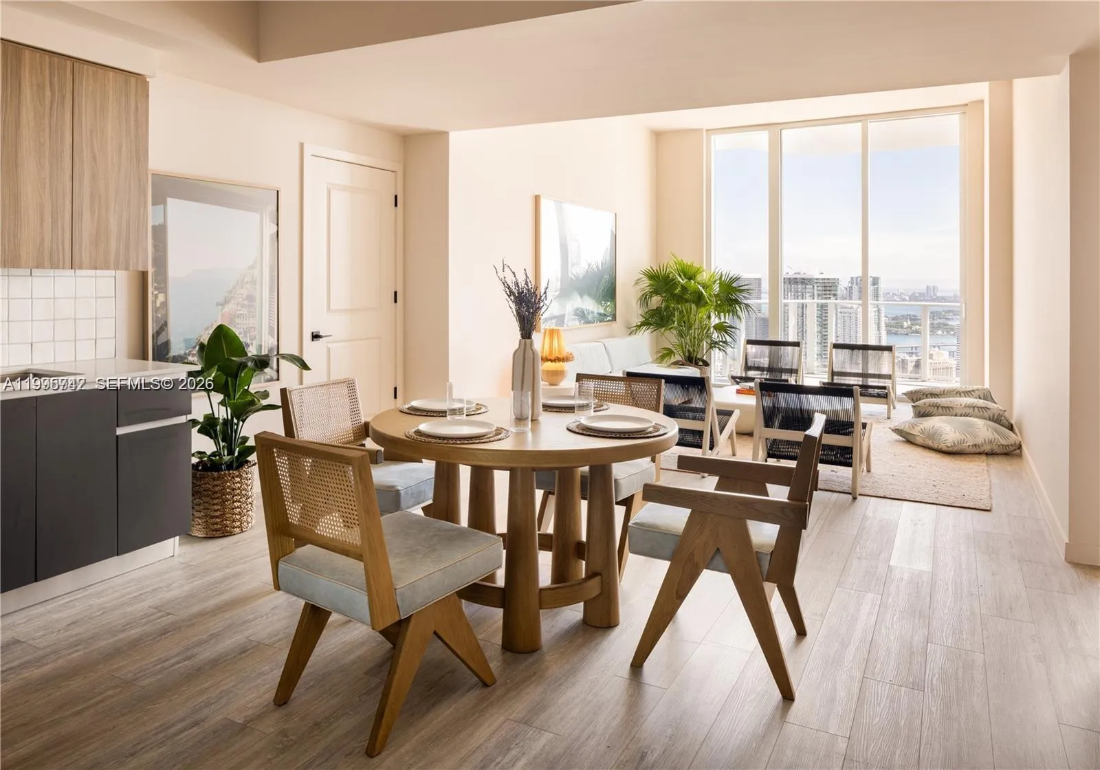 275 SW 6th St # 806, Miami FL 33130