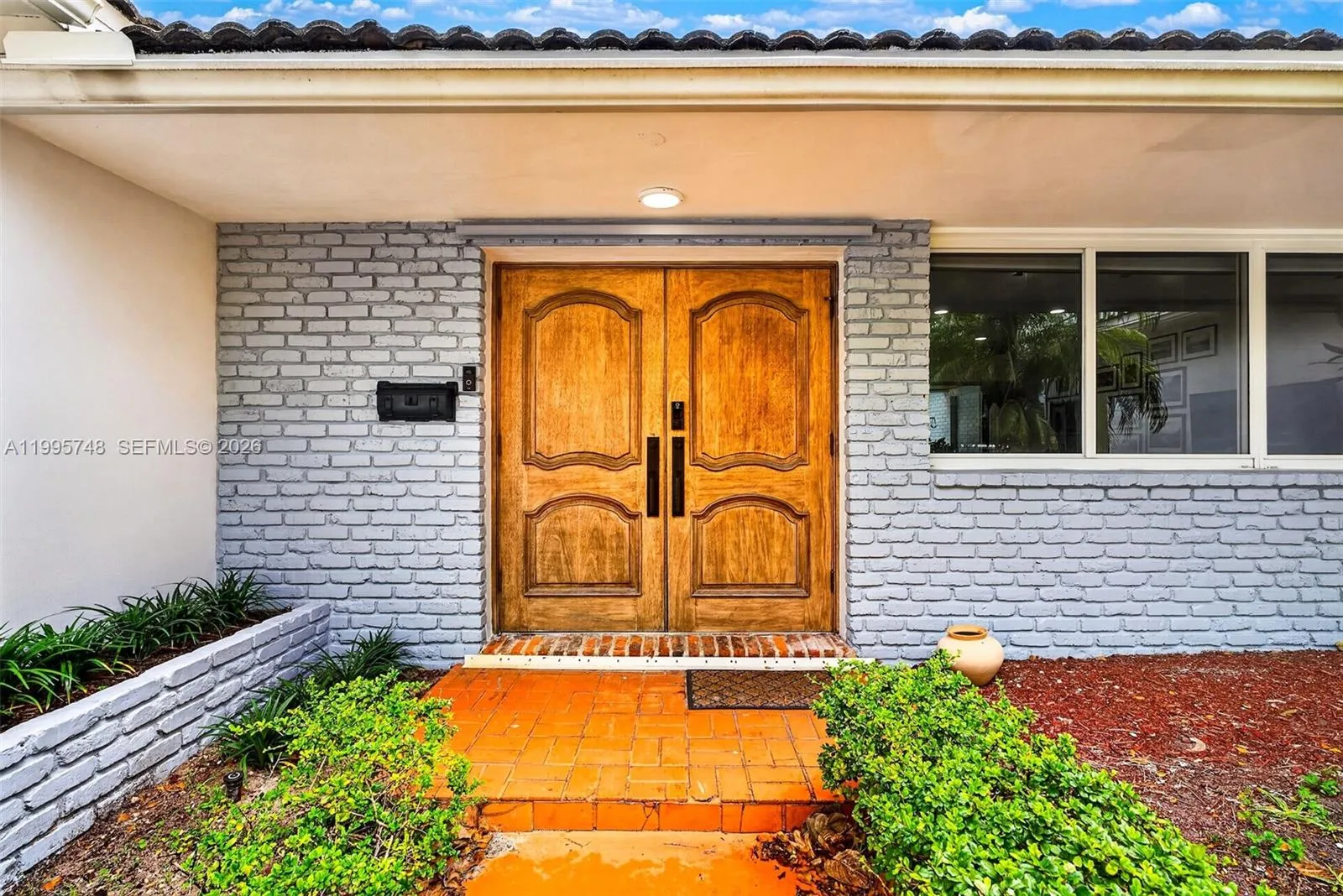 763 S Rainbow Dr, Hollywood FL 33021