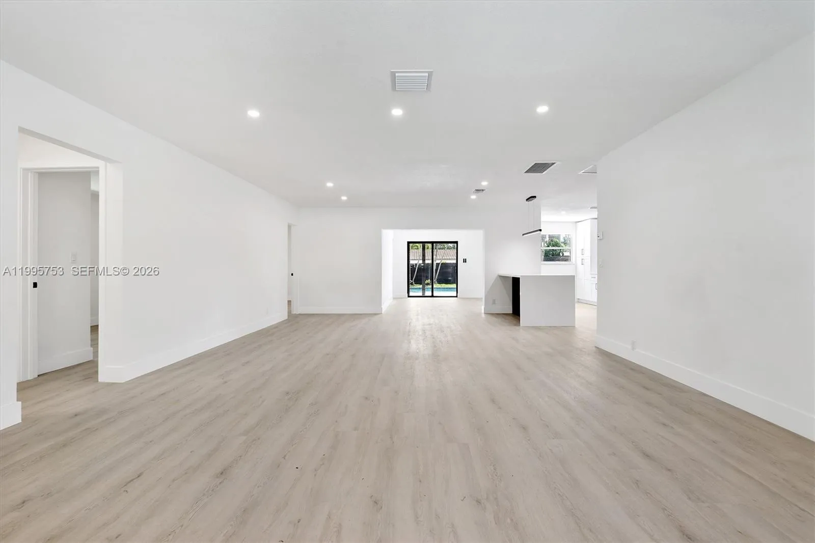 2704 Cleveland St, Hollywood FL 33020