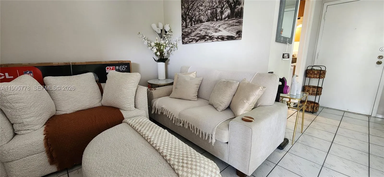 5050 NW 7th St # 210, Miami FL 33126