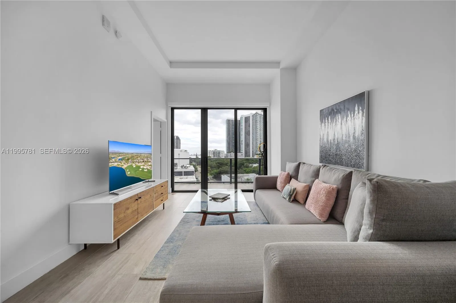 121 NE 34th St # L606, Miami FL 33137