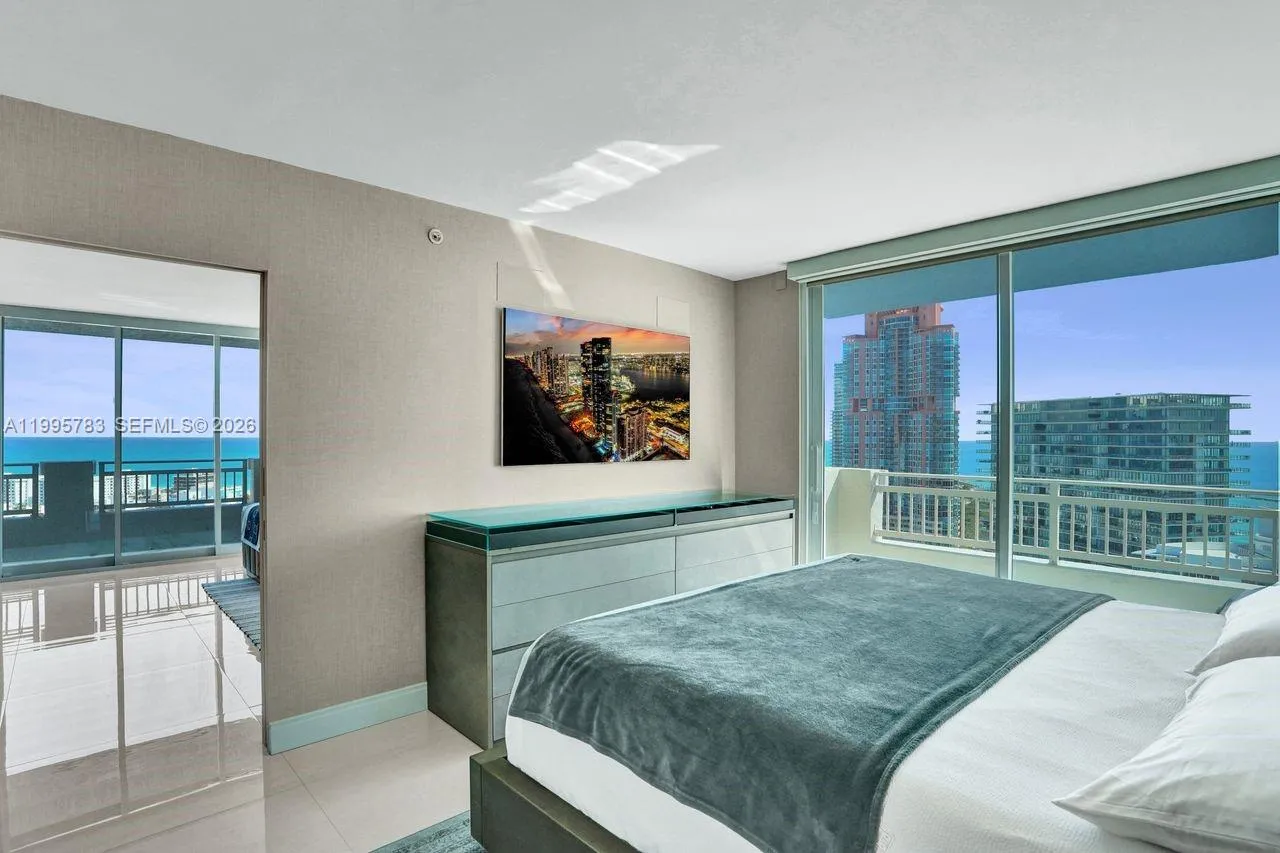 90 Alton Rd # 2701, Miami Beach FL 33139