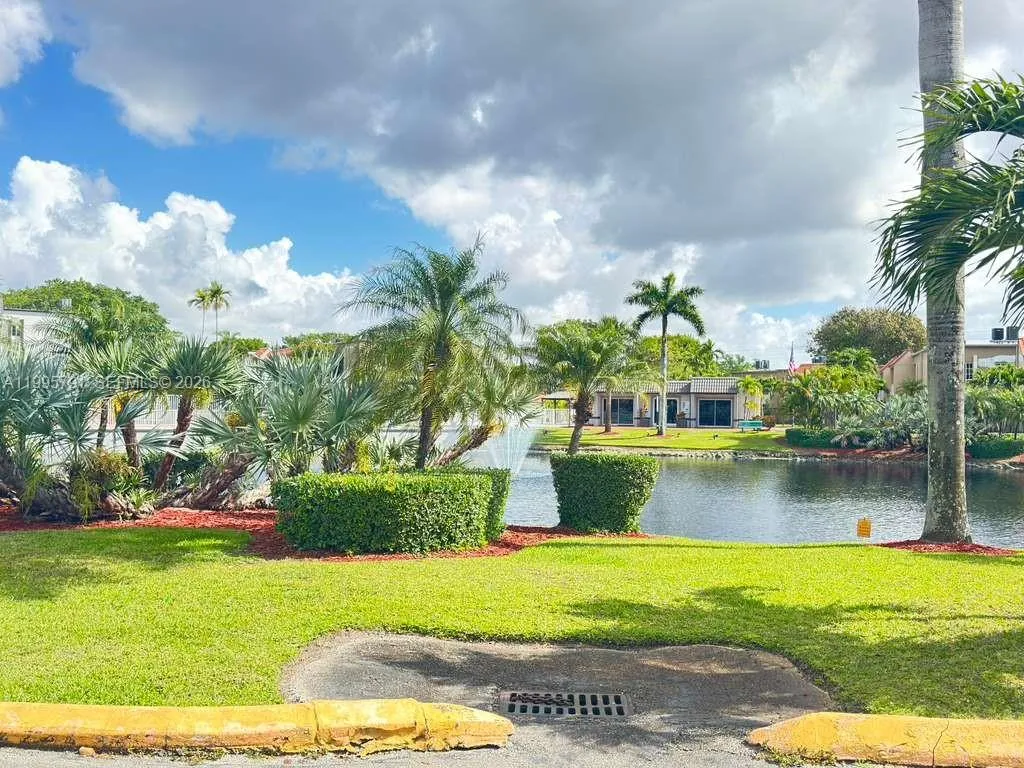 5201 Geneva Way # 113, Doral FL 33166