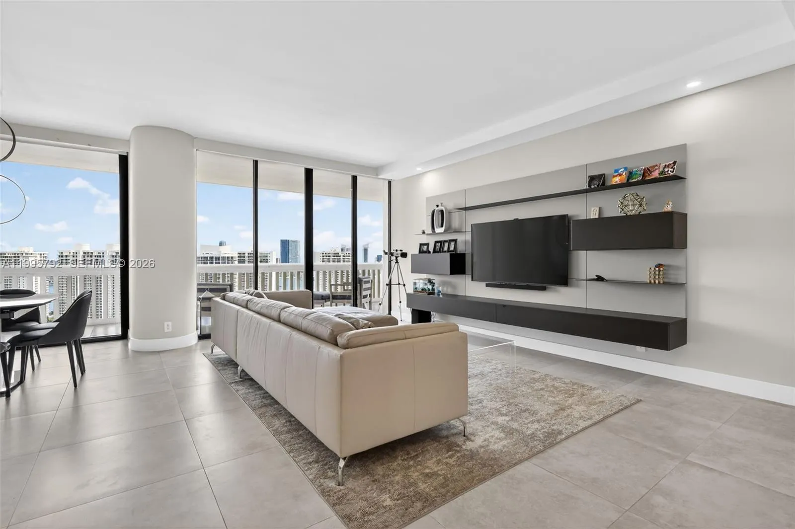 1000 ISLAND BL # 3107, Aventura FL 33160