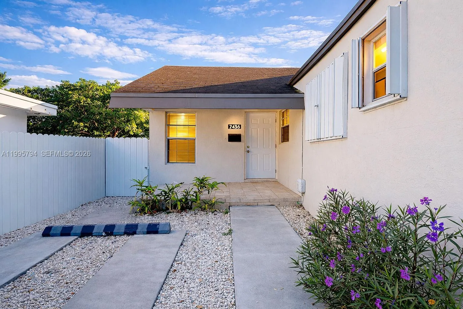 2436 NW 11th St # 2436, Miami FL 33125