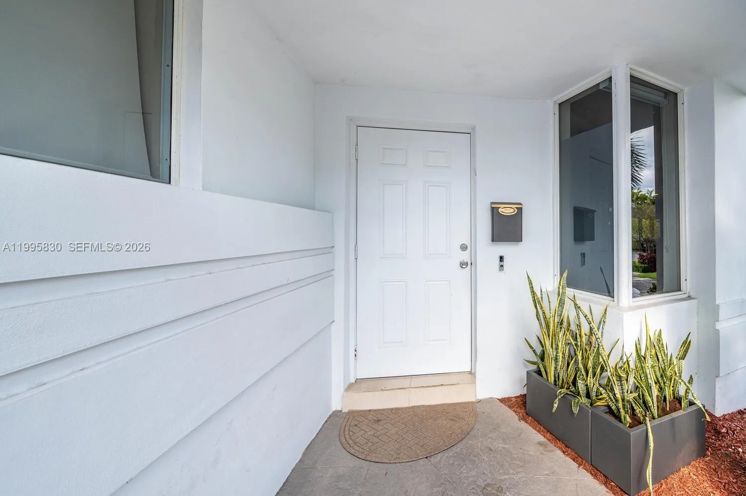 9520 E Broadview Dr, Bay Harbor Islands FL 33154