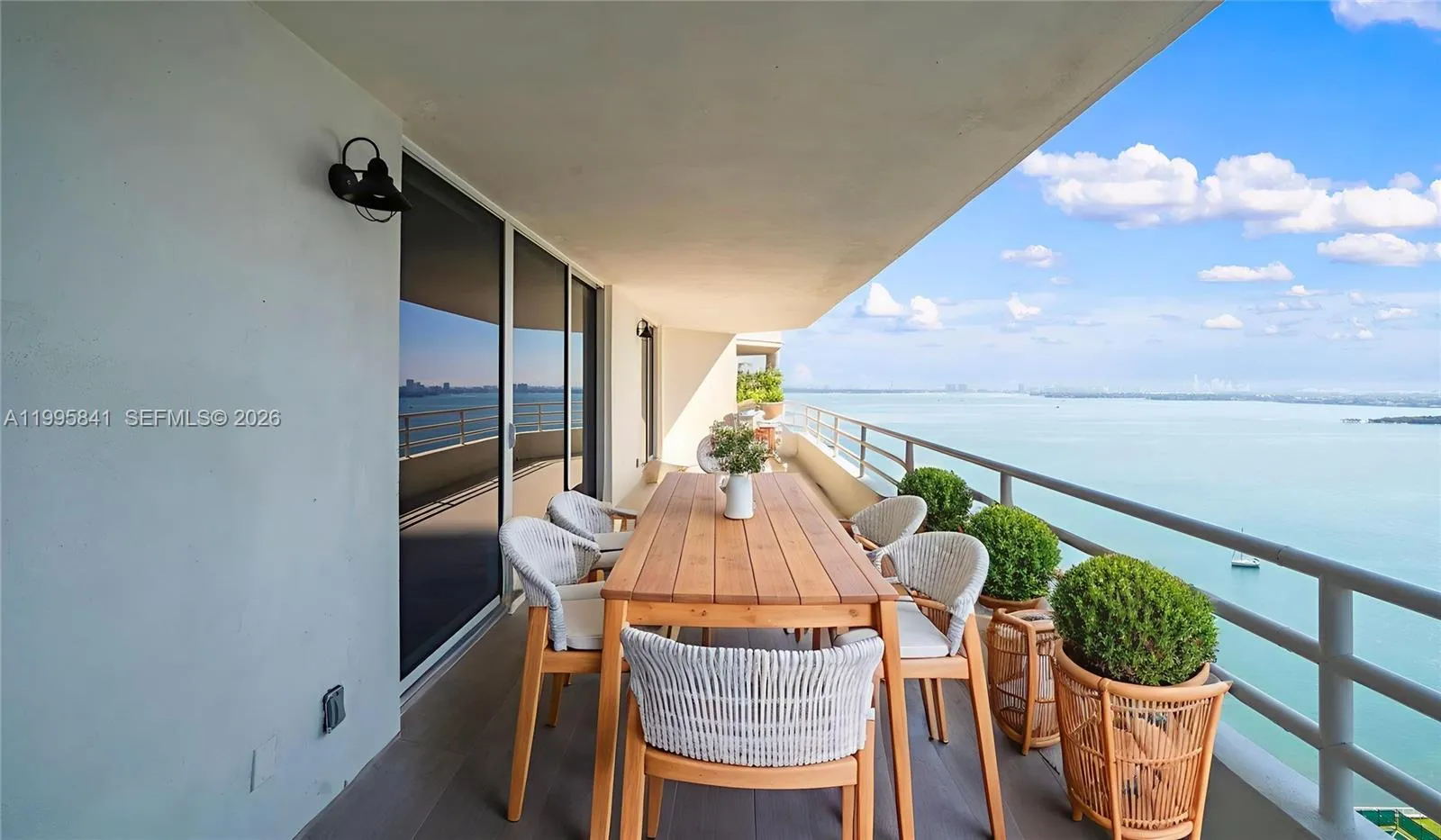 555 NE 34th St # 2405, Miami FL 33137