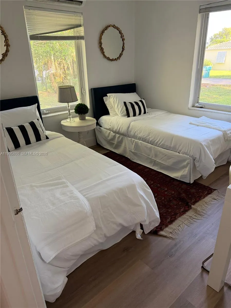 11201 NE 10th Ave # 11201, Biscayne Park FL 33161