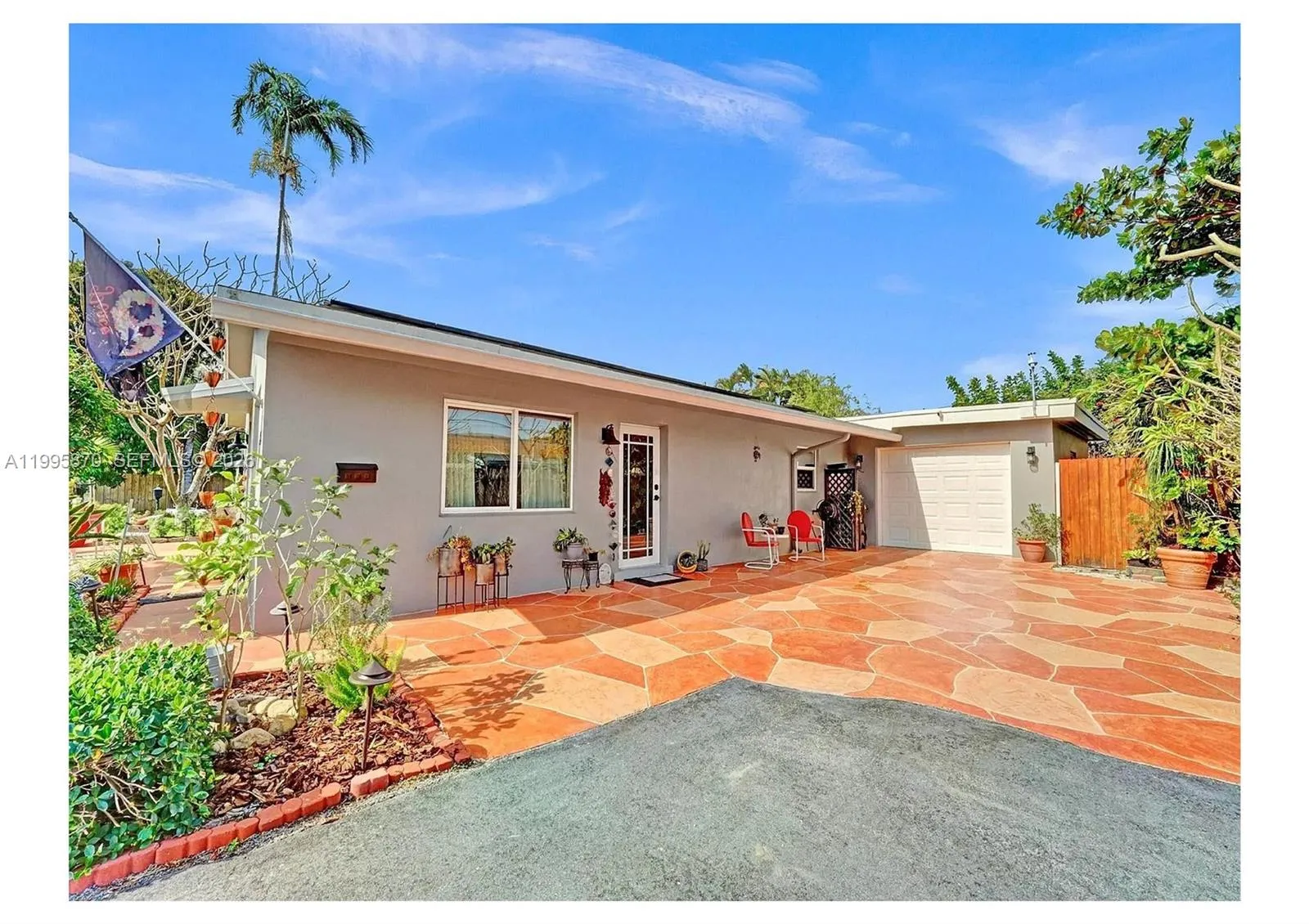 381 NE 42nd St, Oakland Park FL 33334