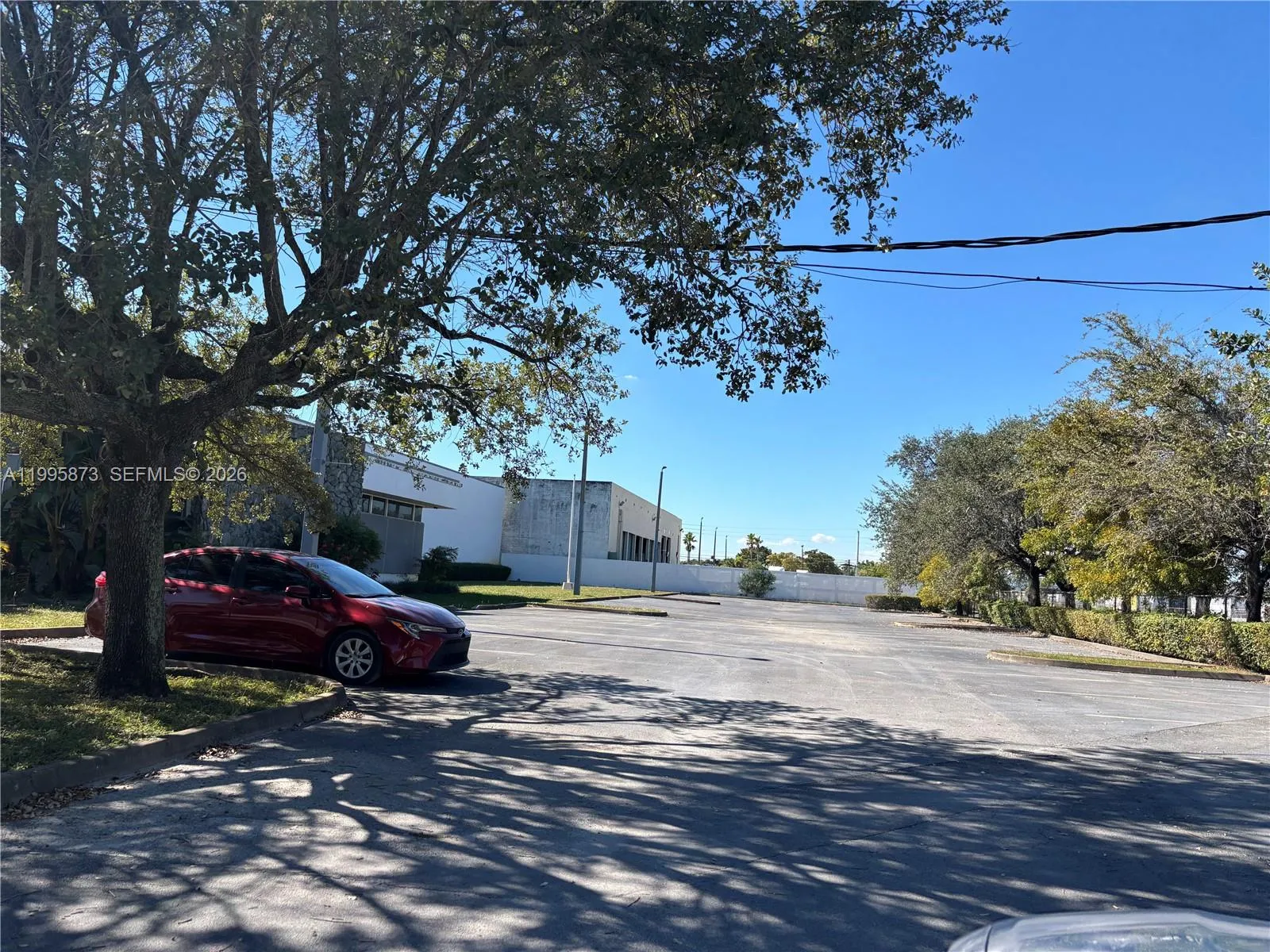 50 NE 179th St, Miami Gardens FL 33162