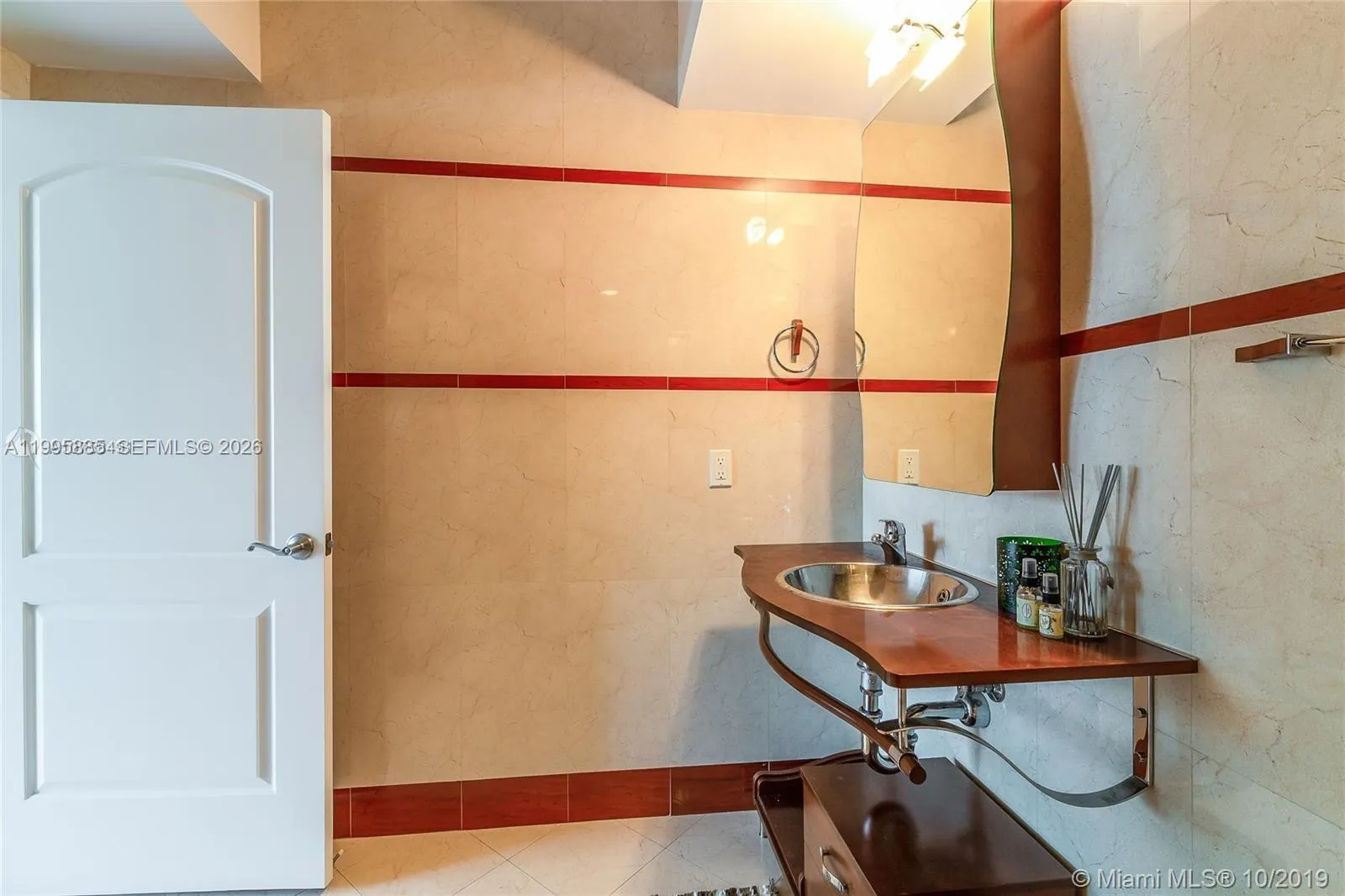 110 Washington Ave # 1710, Miami Beach FL 33139