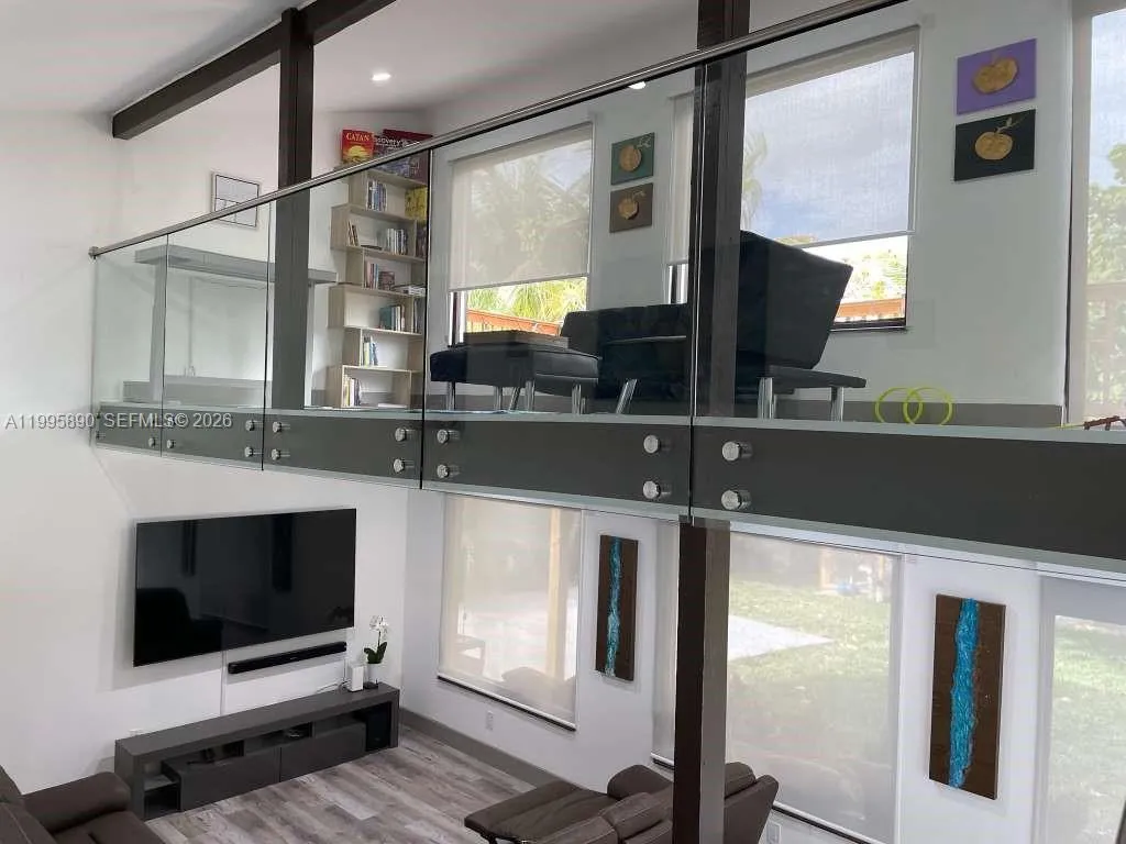 4311 SW 31st Dr, West Park FL 33023