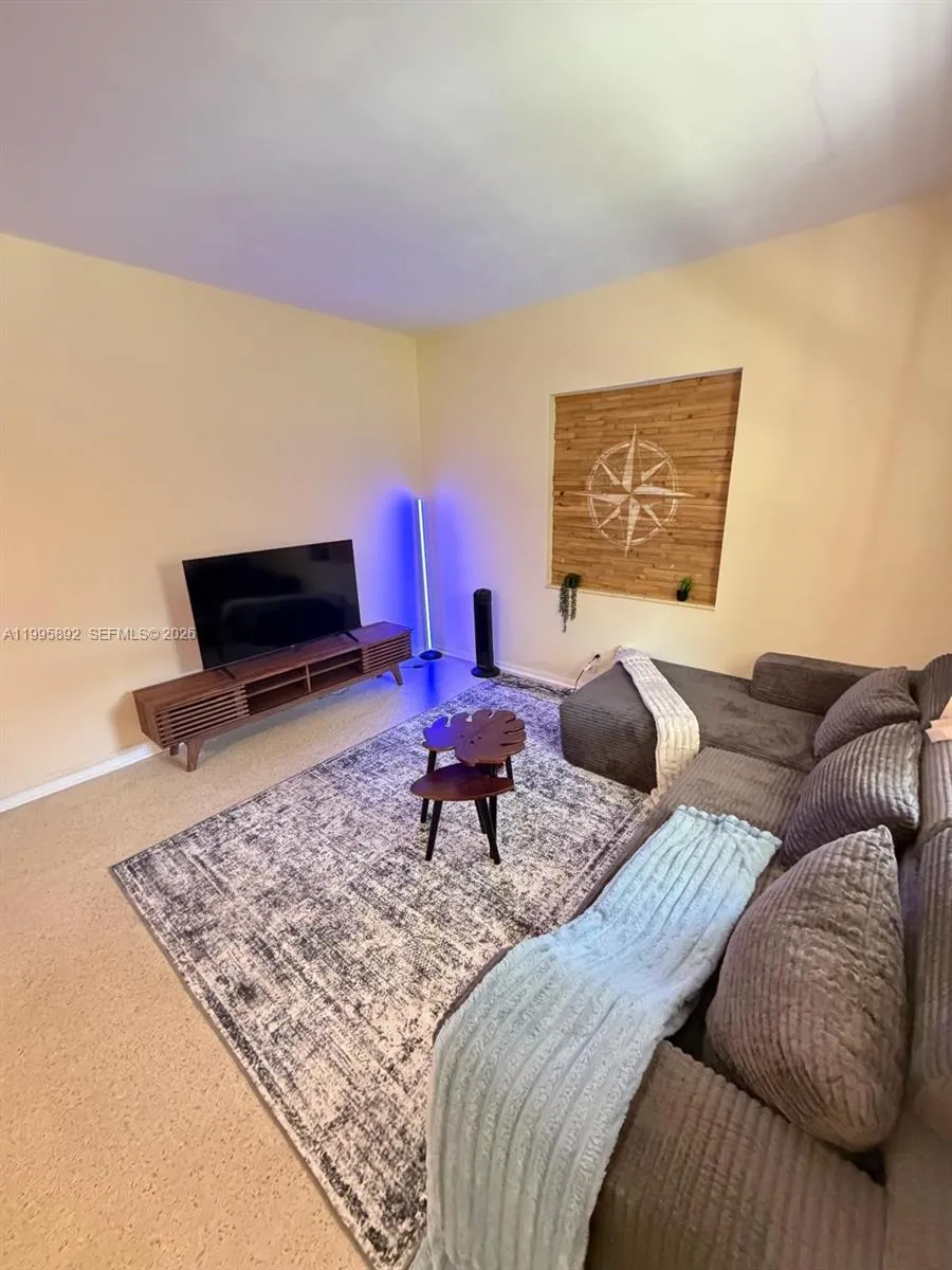 1111 N Victoria Park Rd # 3, Fort Lauderdale FL 33304