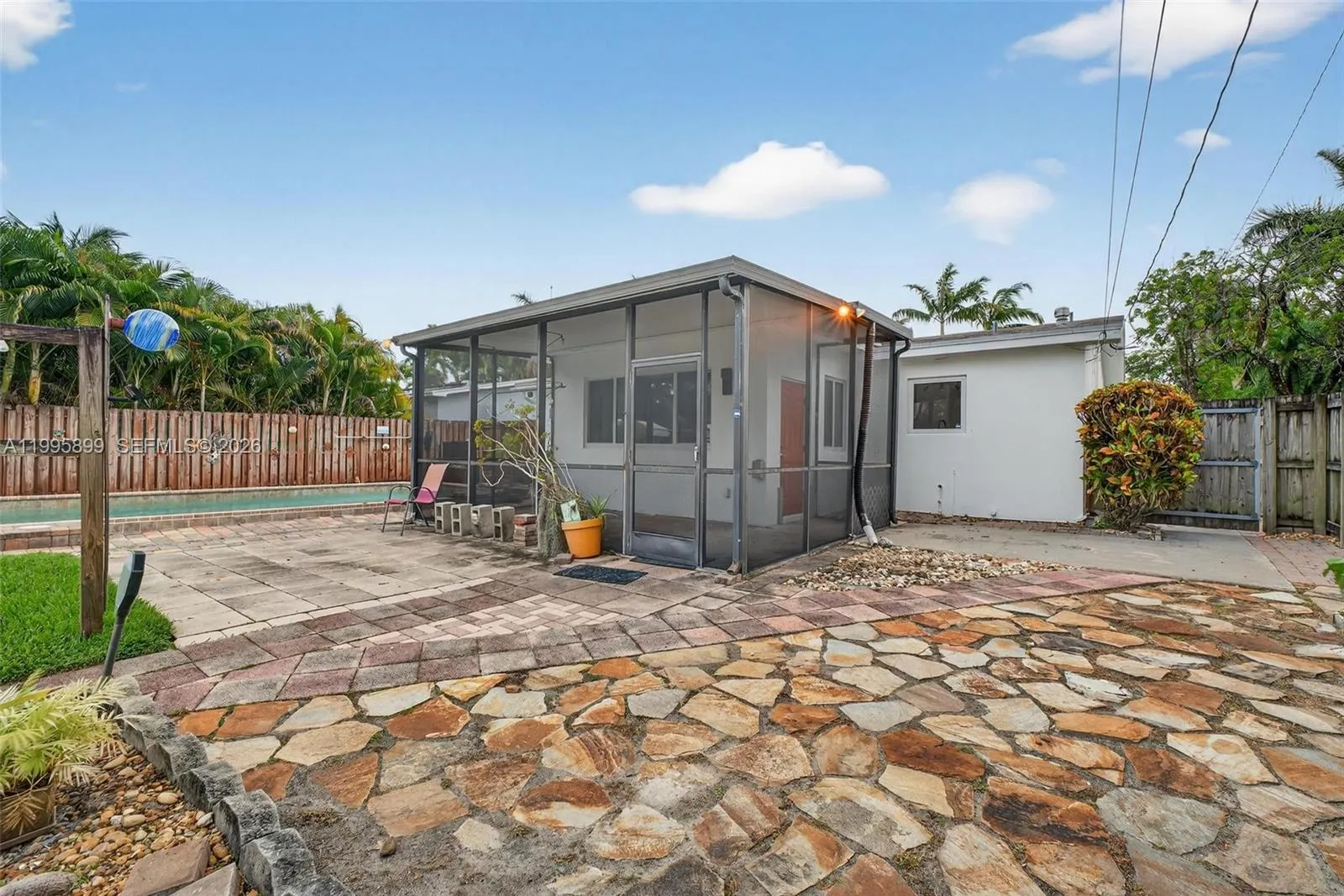 1419 Harding St, Hollywood FL 33020