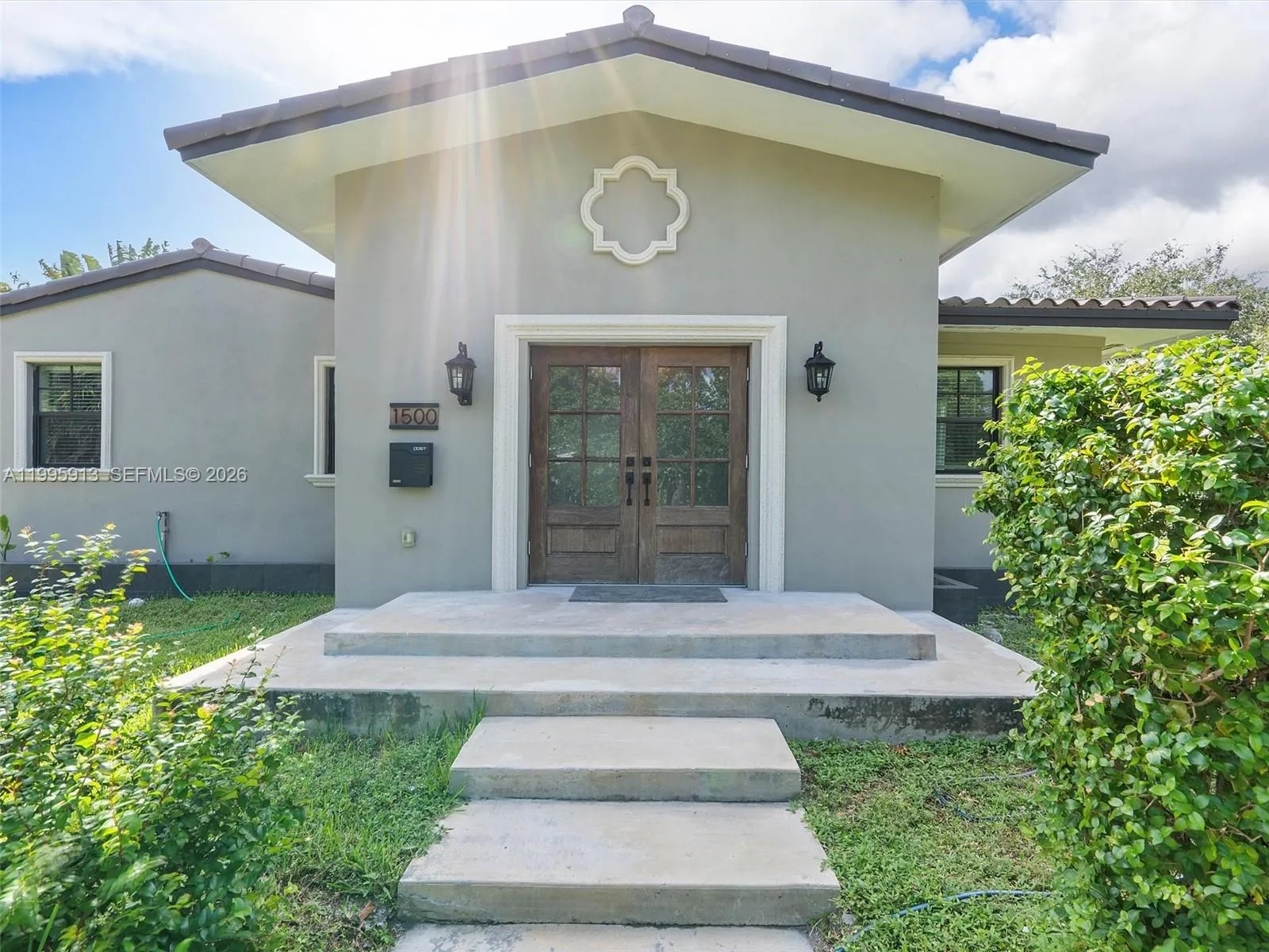 1500 Biarritz Dr, Miami Beach FL 33141