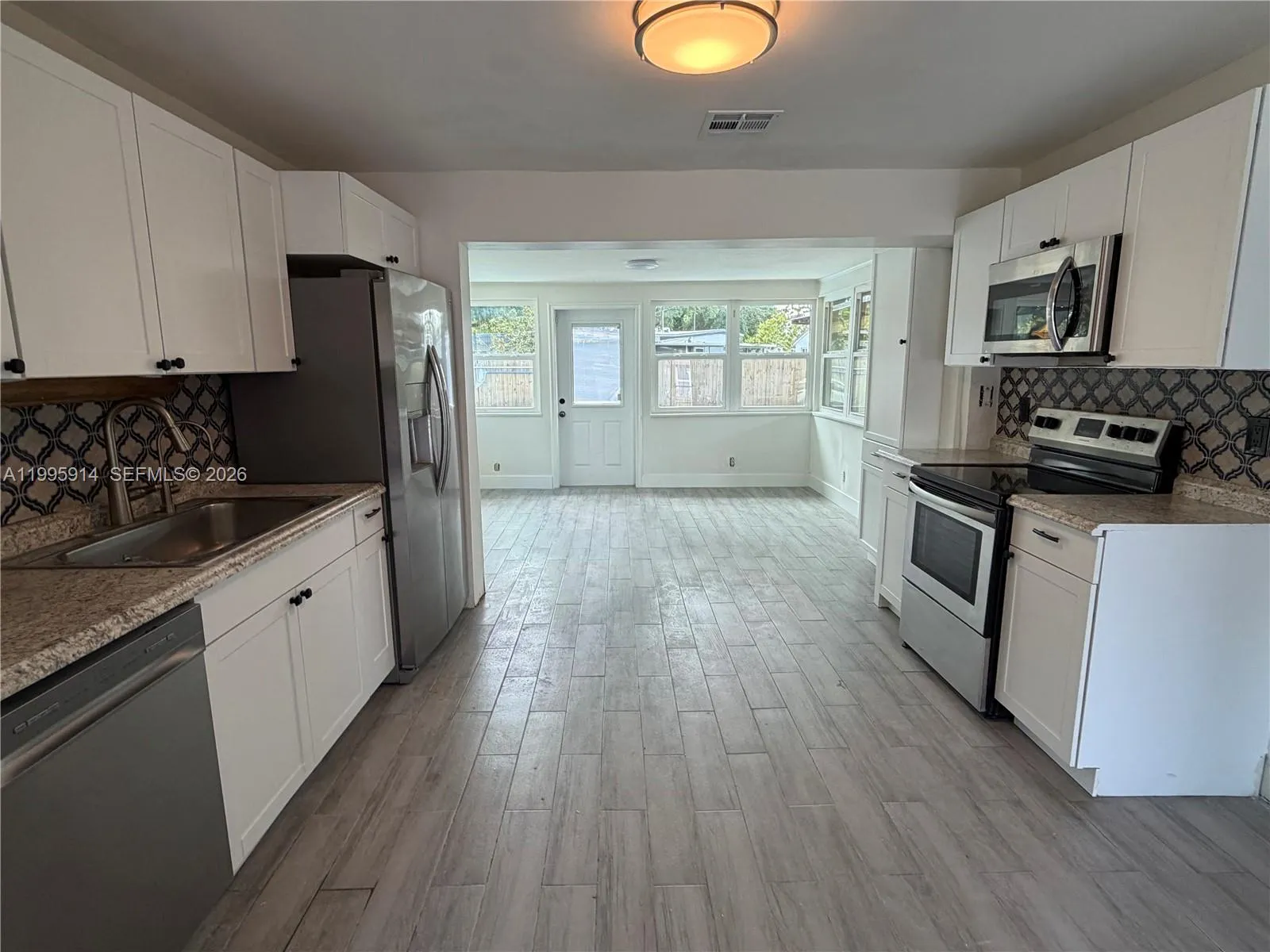 6604 Raleigh St, Hollywood FL 33024