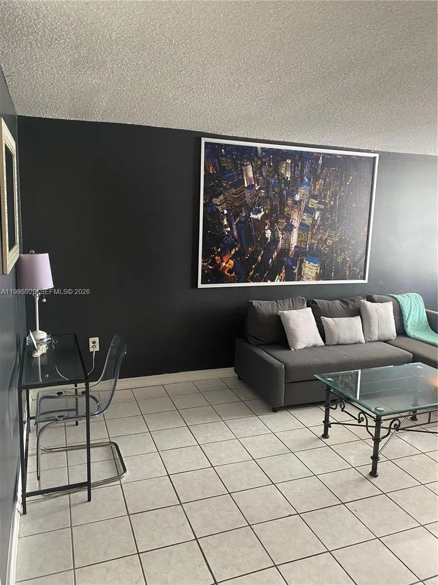 1732 Meridian Ave # 504, Miami Beach FL 33139