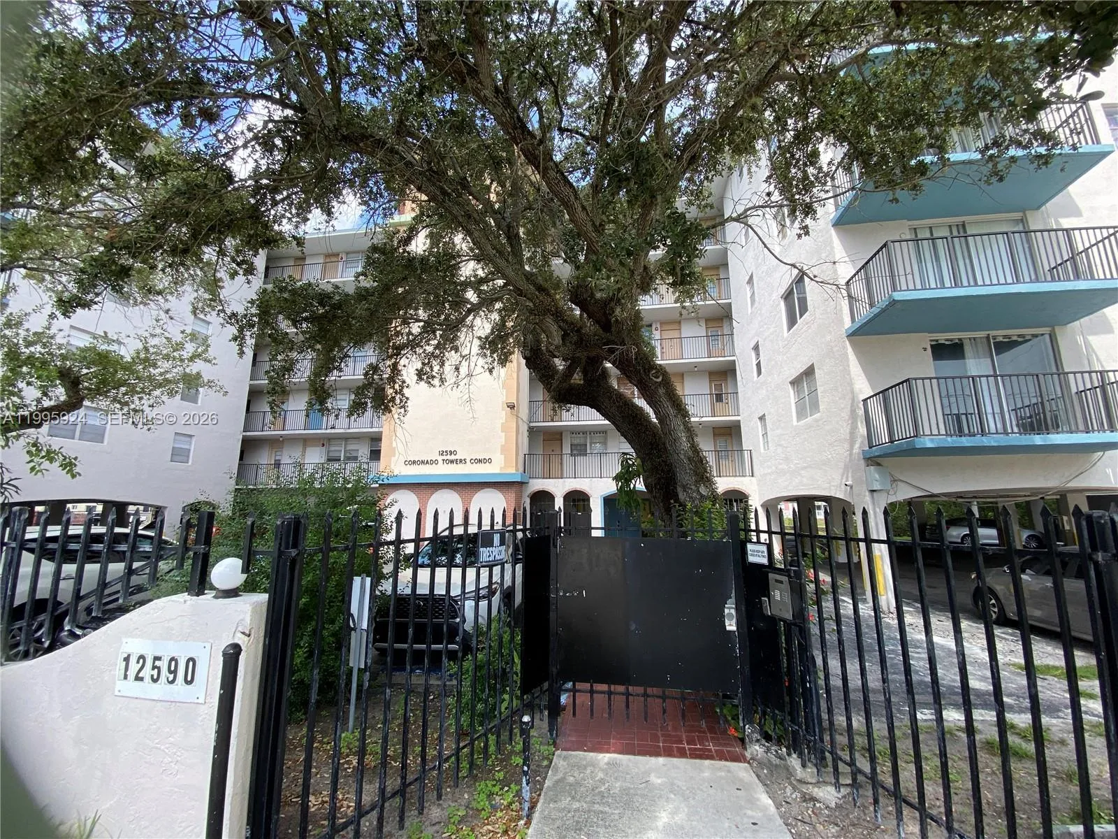 12590 NE 16th Ave # 608, North Miami FL 33161