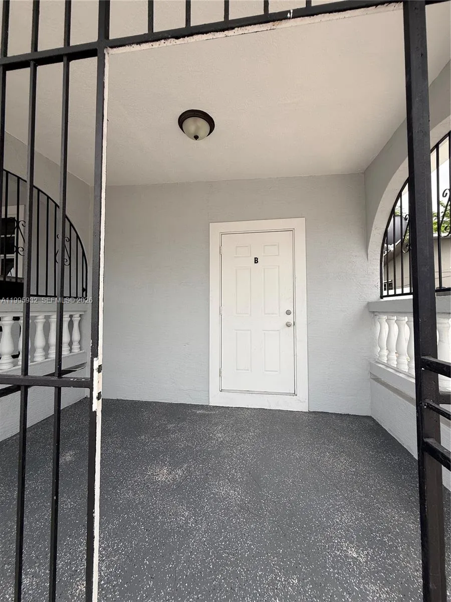 2250 NW 103rd St # B, Miami FL 33147