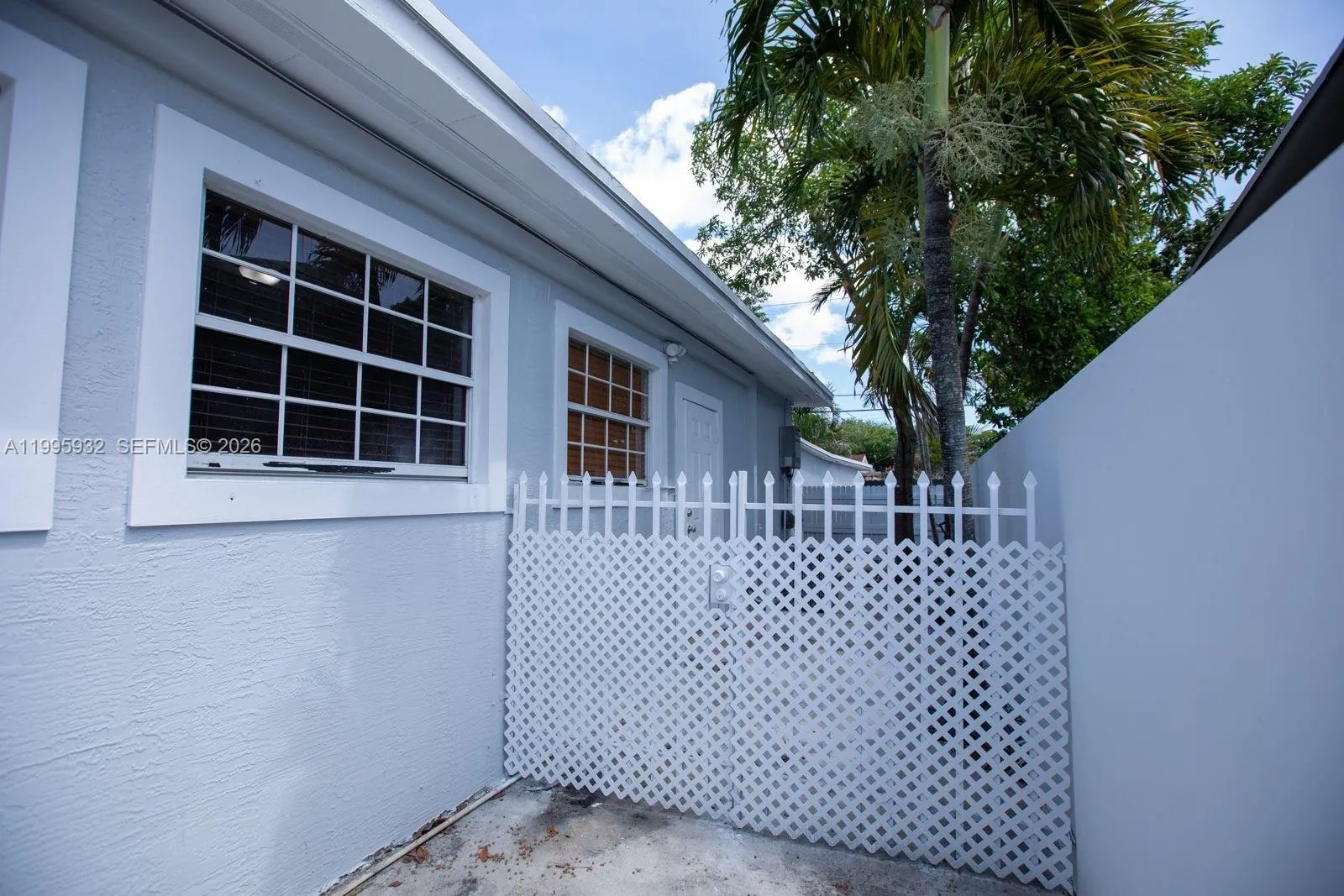 2250 NW 103rd St # C, Miami FL 33147